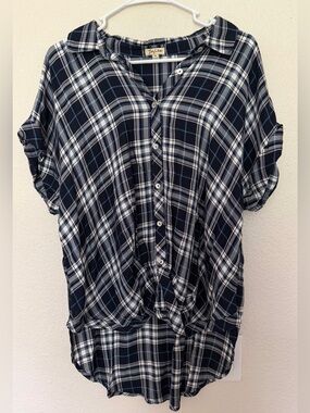 Lily White Navy, White & Light Blue Plaid Button-Front High Low Shirt